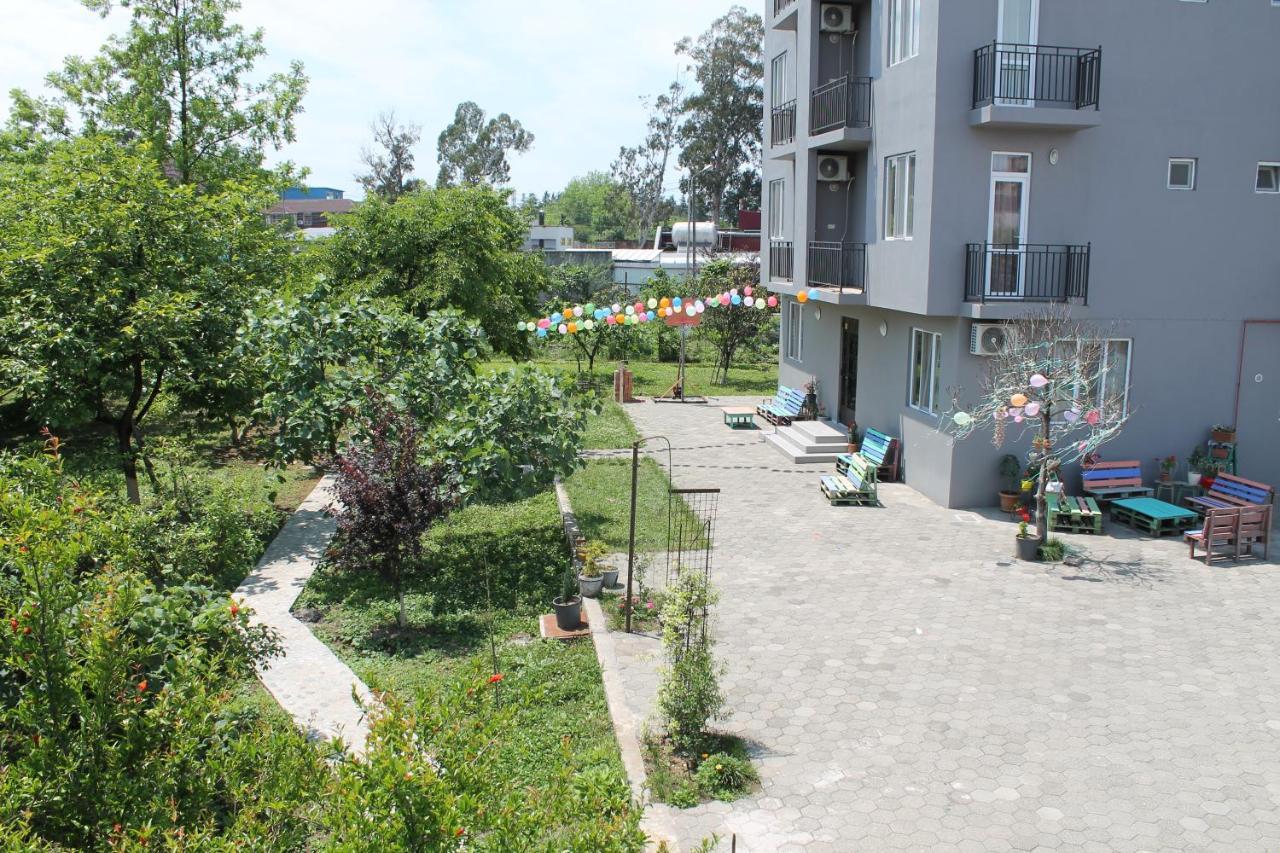 Femily Hotel In Batumi Mareti Str 2 Εξωτερικό φωτογραφία