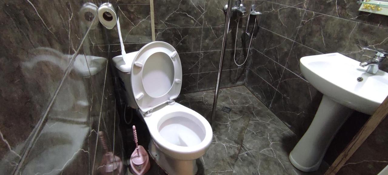 Femily Hotel In Batumi Mareti Str 2 Εξωτερικό φωτογραφία