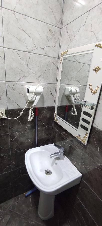 Femily Hotel In Batumi Mareti Str 2 Εξωτερικό φωτογραφία