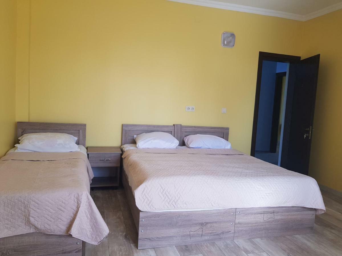 Femily Hotel In Batumi Mareti Str 2 Εξωτερικό φωτογραφία