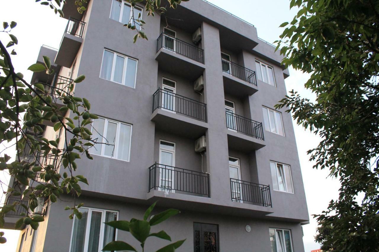 Femily Hotel In Batumi Mareti Str 2 Εξωτερικό φωτογραφία