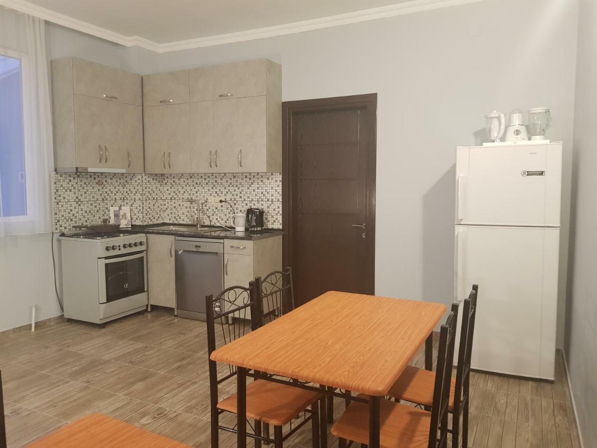 Femily Hotel In Batumi Mareti Str 2 Εξωτερικό φωτογραφία